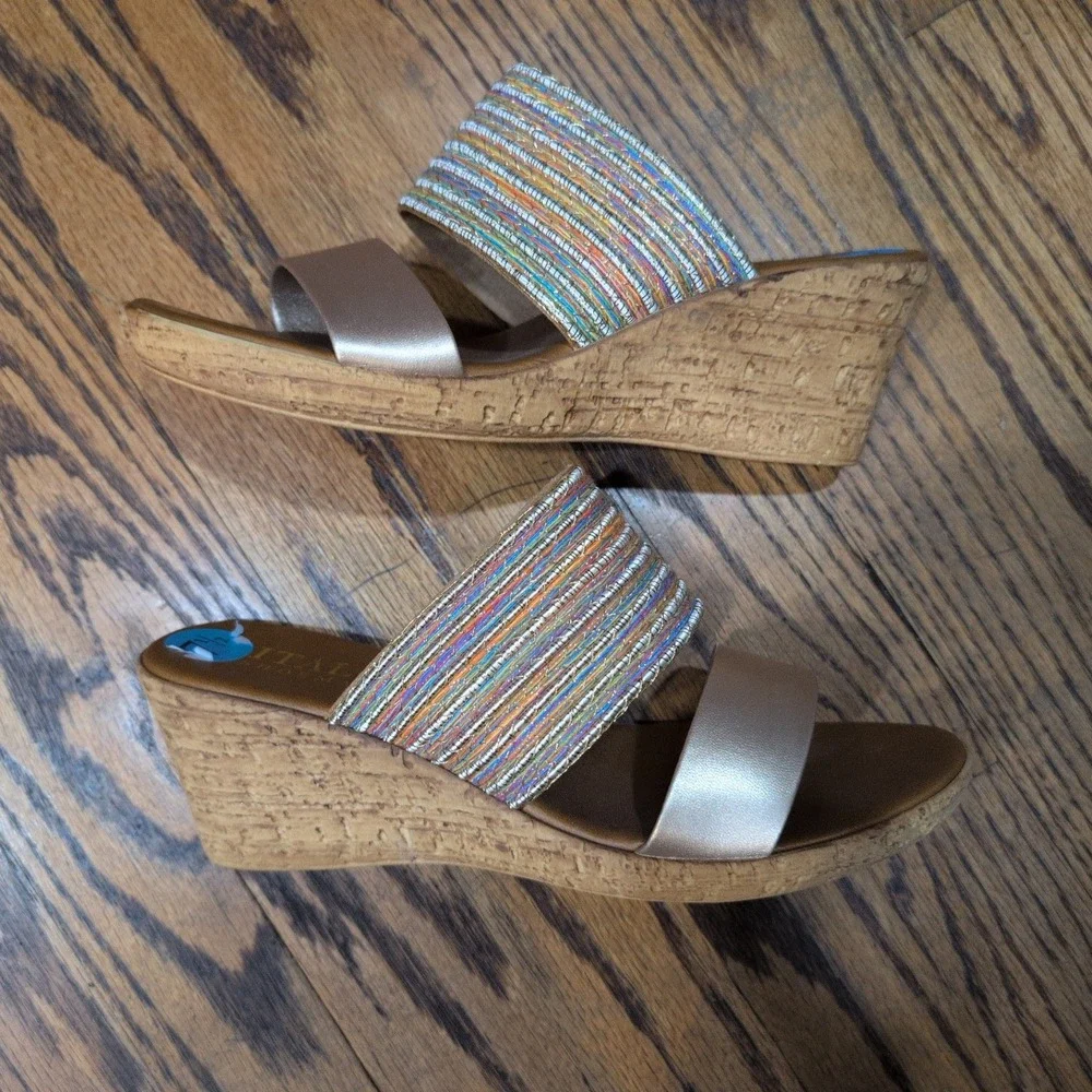 Italian Shoemakers Womens Gold Multi Metallic Striped Cork Wedge Sandals 7.5